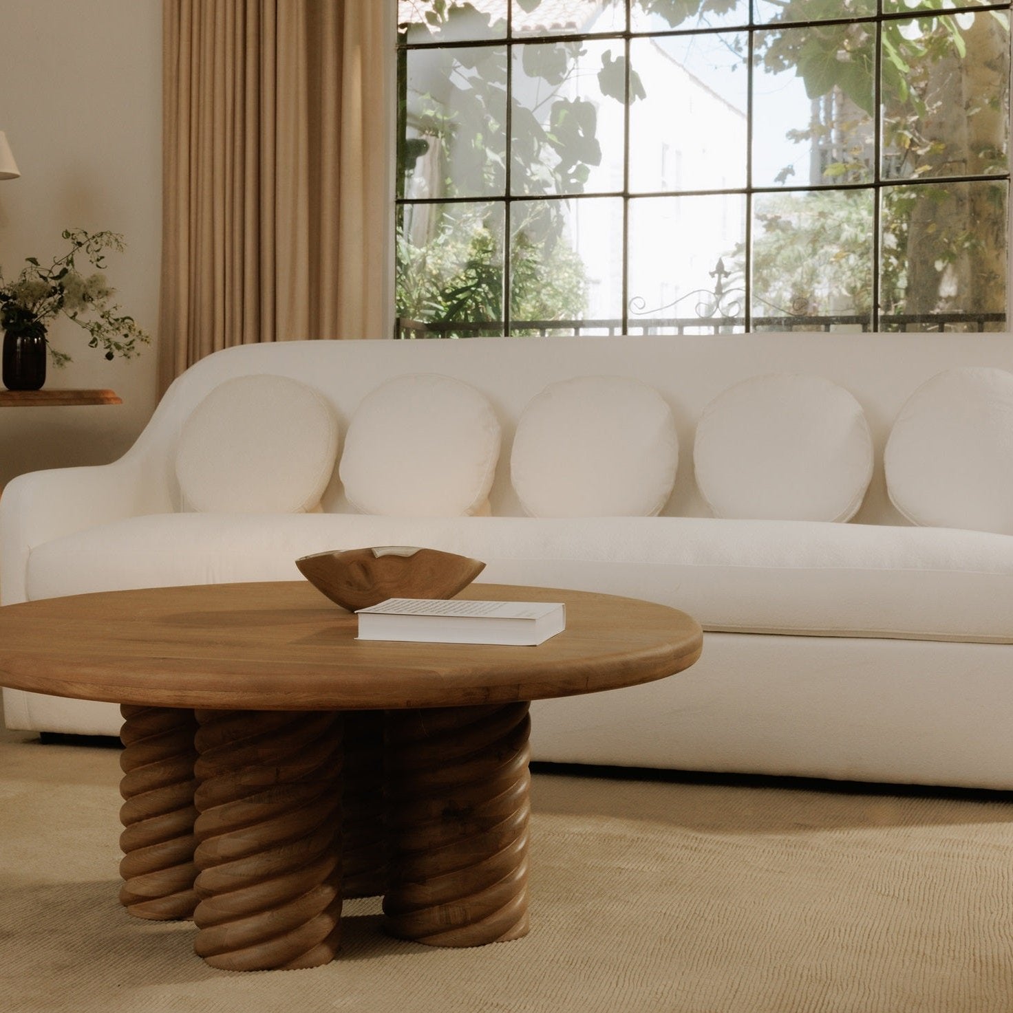 Blanca Sofa