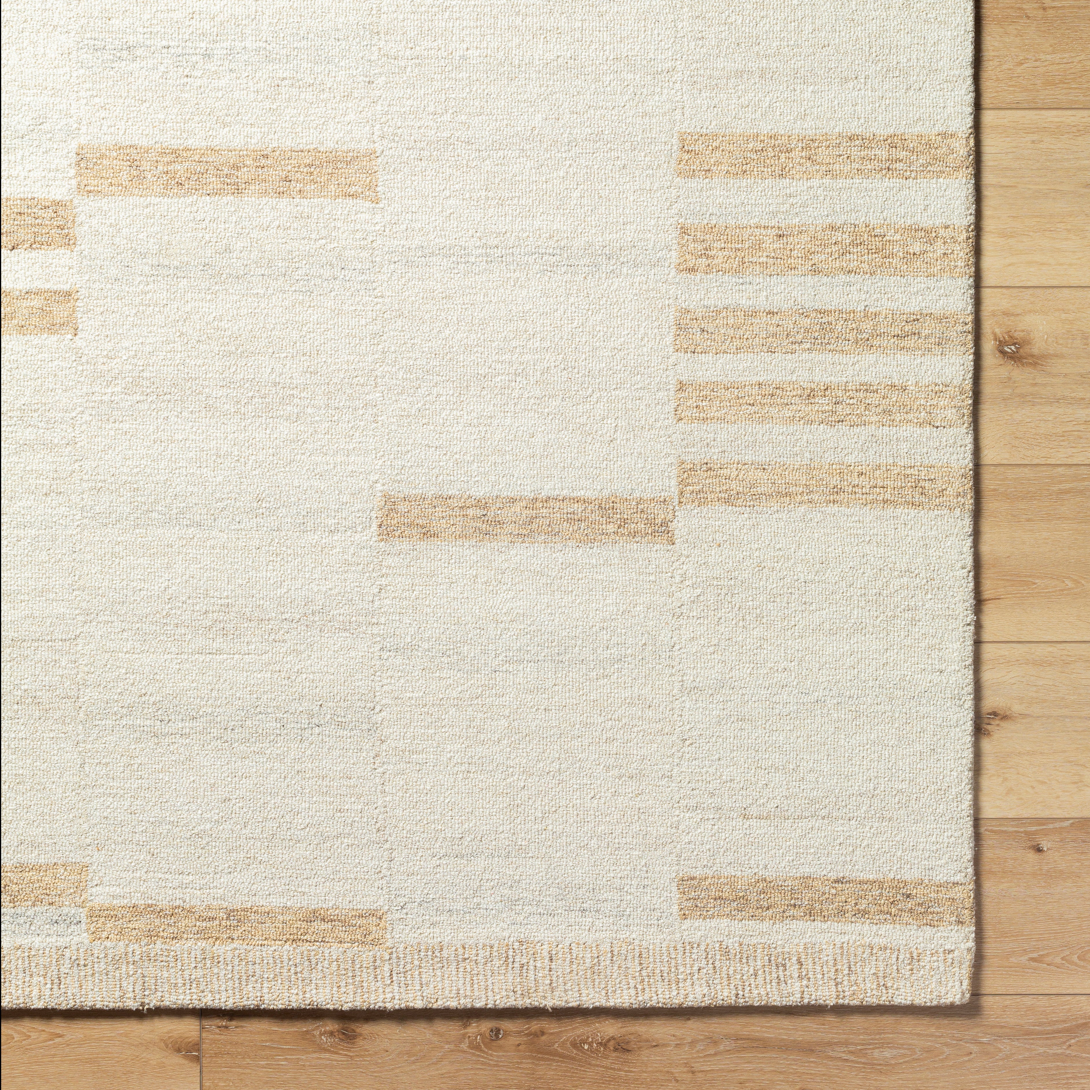 Maxene Rug